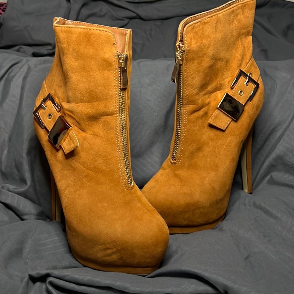 Eye Candy Camel faux suede 4” heel Size 5.5 from jeans to dress .